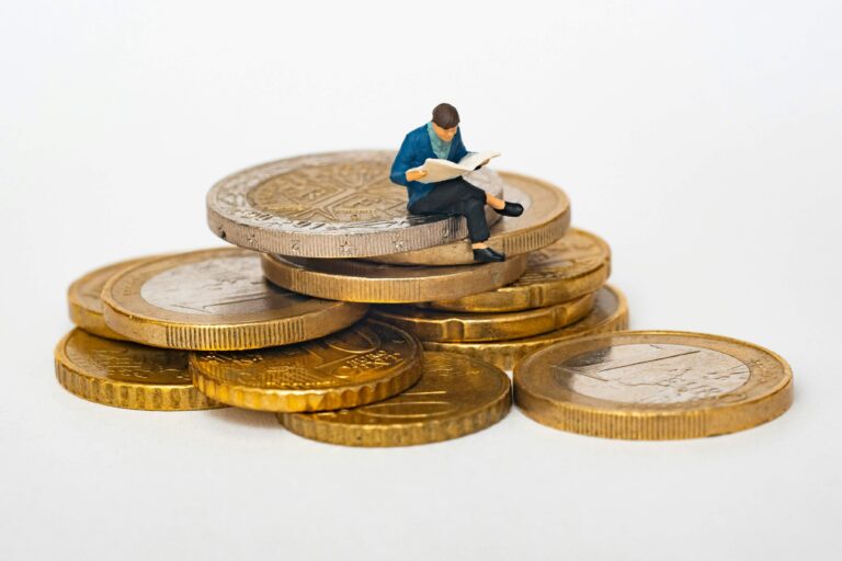 dividend vs growth option mutual funds India 2026 IDCW tax comparison
